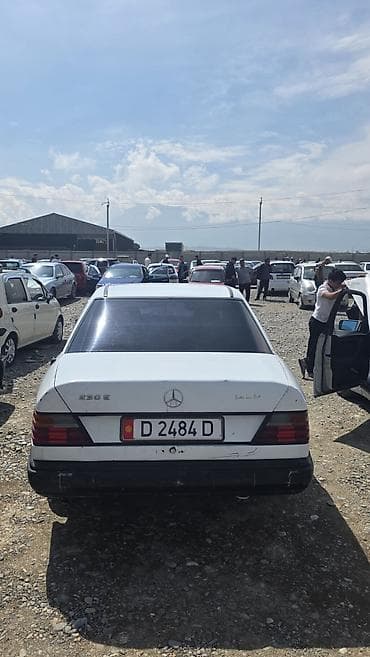 авто вит: Mercedes-Benz W124: 1989 г., 2.3 л, Механика, Дизель, Седан — 2