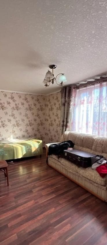 хаус кг: 60 м², 4 комнаты, Без подселения — 4