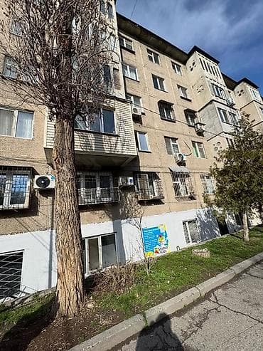 3 бөлмө, 58 м², 104-серия, Жертөлө кабаты кабат, Косметикалык ремонт