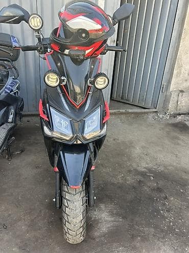 Скутеры: Тип скутера 150 куб. см, Бензин — 4