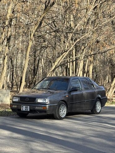 байкал м 1: Volkswagen Vento: 1993 г., 1.8 л, Механика, Бензиновая, Седан — 1