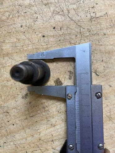 съемник для подшипников: Болт натяжителя с неизвестного японского автомобиля Болт натяжителя — 2