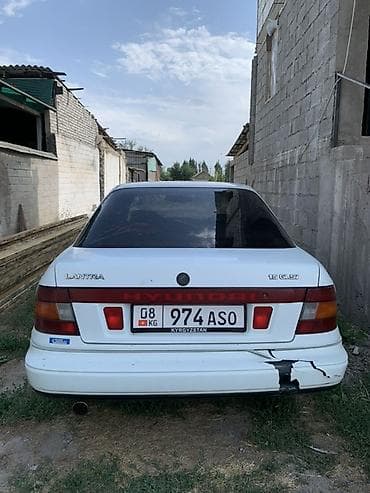 Продажа авто: Hyundai Lantra: 1993 г., 1.5 л, Механика, Бензин, Седан — 4