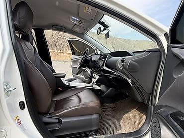 toyota prius 2016: Toyota Prius: 2016 г., 1.8 л, Вариатор, Гибрид, Лифтбек — 8