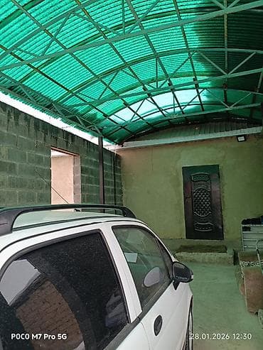 жк южный: Продаётся жилой дом с навесом и двором. - Просторный крытый навес — 2