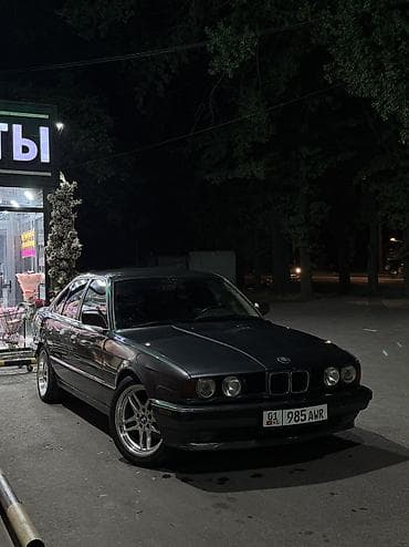 byd e2 2019: BMW 5 series: 1989 г., 3 л, Механика, Бензин, Седан — 2