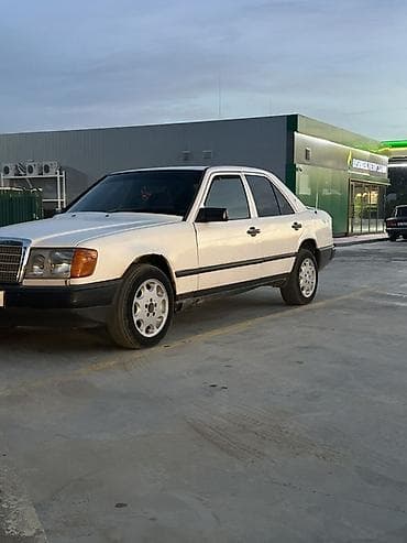 Продажа авто: Mercedes-Benz W124: 1988 г., 2.3 л, Механика, Седан — 4