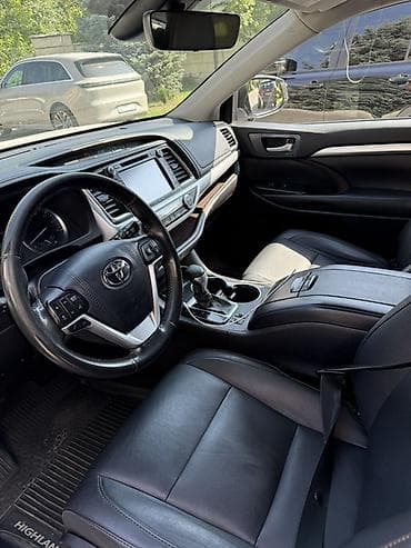 key: Toyota Highlander: 2018 г., 3.5 л, Автомат, Бензин, Кроссовер — 10
