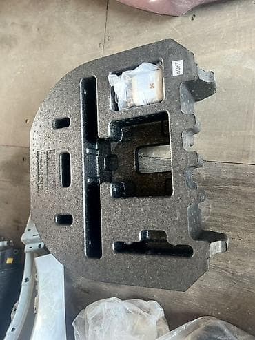 r18 235 50: Органайзер Для багажника, цвет - Черный — 1