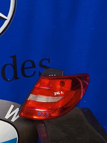 Автозапчасти: Задний правый стоп-сигнал Mercedes-Benz 2013 г., Б/у, Оригинал, Япония — 1