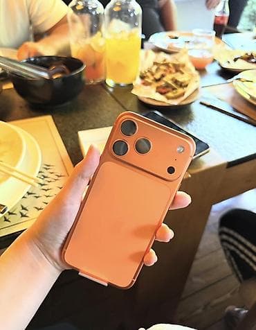 IPhone 17 Pro Max, Б/у, 256 ГБ, Оранжевый, Коробка, 100 %