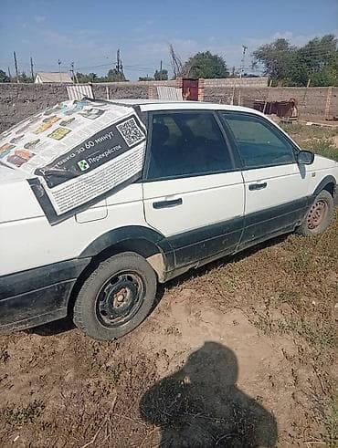 m8 pro: Volkswagen Passat: 1990 г., Седан — 3