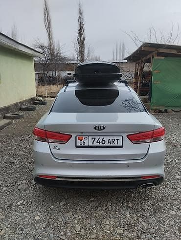 малометражки авто: Kia K5: 2017 г., Седан — 4
