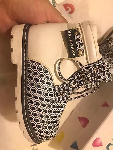 Бөбөктөр үчүн топтомдор: Ботинки абсолютно новые делали только фотосессию в них размер 25 — 2