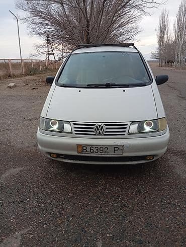 Volkswagen Sharan: 1996 г., 2 л, Бензин, Минивэн