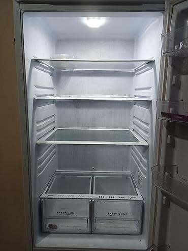 a 32: Холодильник двухкамерный с нижней морозильной камерой. 2х метровый — 3