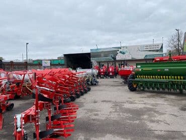 молочное оборудование: Сеялки зернотравяные Глубокорыхлители Пресс подборщики Плуги — 7