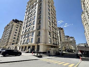 Аренда офисов, 162 м², В жилом комплексе, 1 линия