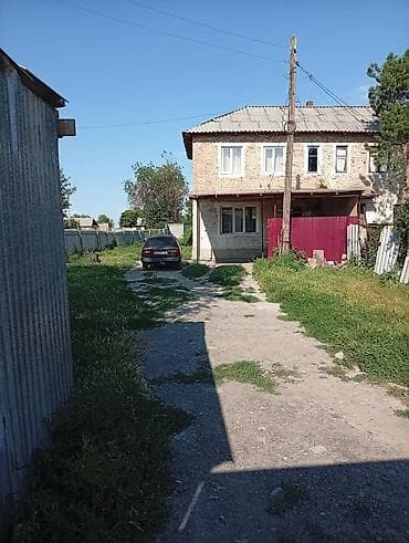 105 серия дом: 7 комнат Продаётся кирпичный двухэтажный дом с большим участком — 9