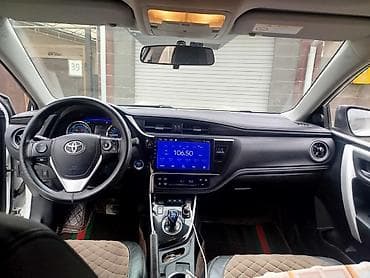 тайота хетчбек: Toyota Corolla: 2018 г., 1.8 л, Вариатор, Гибрид, Седан — 3