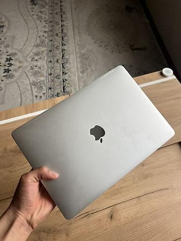 ipad m1: Apple MacBook Pro 13" (серебристый) - Дисплей: Retina - Клавиатура — 8