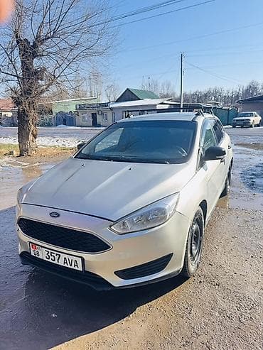 Ford Focus: 2016 г., 1.6 л, Механика, Газ, Универсал