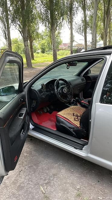 Продажа авто: Volkswagen Golf: 2000 г., 2 л, Механика, Бензин, Хэтчбэк — 2