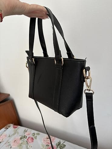 Сумки: Сумка мини от Sinsay, черная, универсального формата. Особенности: - — 4