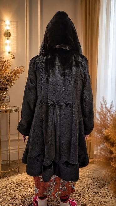Шуба, По колено, С капюшоном, Стандарт at lalafo.kg Шуба, По колено, С капюшоном, Стандарт