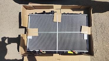 ХОНДА ЛЕГЕНД 2005-Радиатор системы охлаждения двигателя в упаковке. -