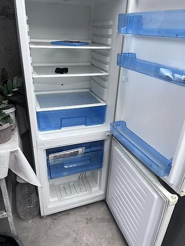 aoc e2450swh: Холодильник Avangard, Двухкамерный — 1