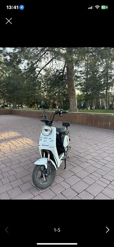 Продаю электро скутер Тяга хорошая Разгоняется до 40 км/ч Запас хода