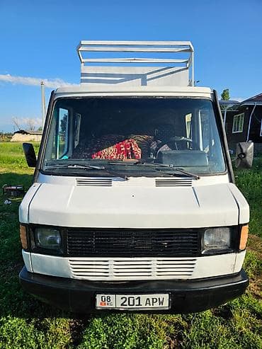 актрос самосвал: Грузовик, Mercedes-Benz, Дубль, 3 т, Б/у — 4