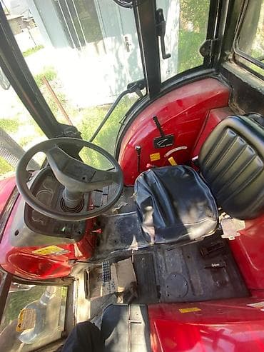 КУНы: Колёсный трактор LX904 (4x4) с кабиной Описание: - Полный привод 4WD — 6