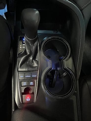 carplay android: Toyota Camry: 2019 г., 2.5 л, Автомат, Гибрид, Седан — 6