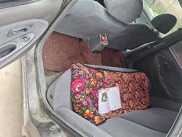 6: Hyundai Elantra: 2000 г., 1.6 л, Автомат, Бензин, Седан — 5