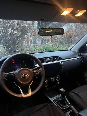 Kia Rio: 2018 г., Механика, Седан