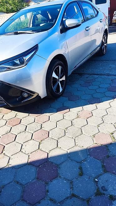 Транспорт: Toyota Levin: 2019 г., 1.8 л, Робот, Гибрид, Седан — 4
