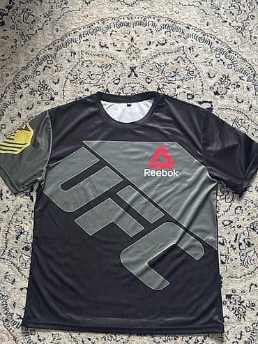 Мужская футболка, XL, Reebok, Новый, цвет - Черный, Платная доставка