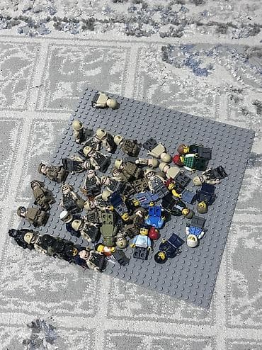 Игрушки: Сборная партия минифигурок и аксессуаров для конструкторов совместимых — 3
