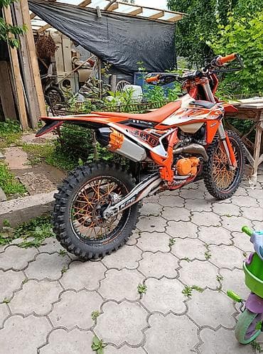 кросс эндуро: Эндуро-мотоцик Хингузин KTM в оранжевом фирменном стиле - Тип — 2