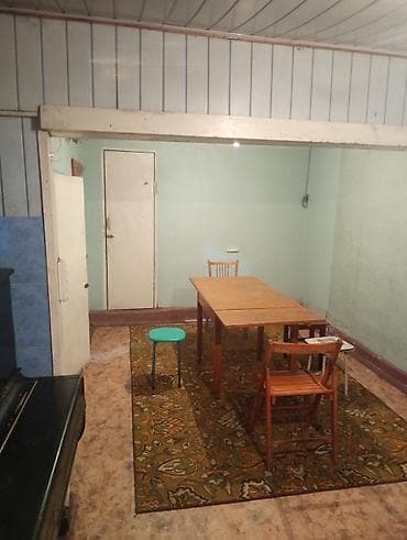 Сдаю квартиру, дом. 3 комнаты + кухня + баня есть своя можно топить