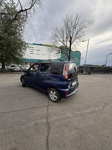 vitz platz: Toyota Yaris Verso: 2000 г., 1.3 л, Механика, Бензин, Минивэн — 10