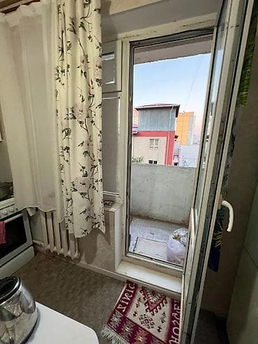 Батирлер: 1 бөлмө, 34 м², 12-мкр 105-серия, 4 кабат, Косметикалык оңдоо — 6
