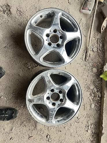 4 дырка: Литые Диски R 16 Mercedes-Benz, Пара, отверстий - 5 — 1