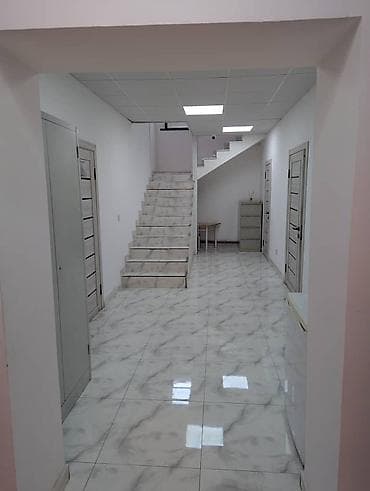 карл: 500 м², 11 комнат, Кондиционер, Парковка — 2