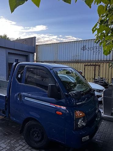 b class: Hyundai Porter II бортовой малотоннажный грузовик срочно продаётся в — 1