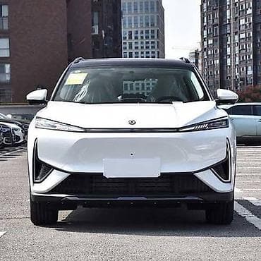 wuling mini ev: Dongfeng : 2025 г., Автомат, Гибрид, Кроссовер — 1