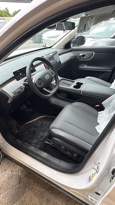 chery arizzo: Changan Qiyuan Q05: 2026 г., 1.5 л, Автомат, Электромобиль, Кроссовер — 8