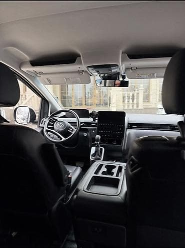 hundai staria: Hyundai Staria: 2022 г., 2.2 л, Автомат, Дизель, Минивэн — 7